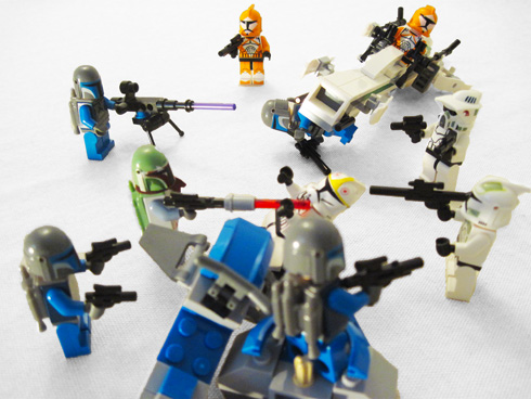 Lego Clone Troopers vs. Mandalorians